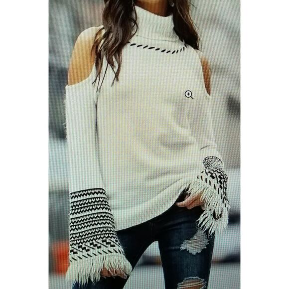 NWOT's -VENUS Cold Shoulder White Ribbed Knit Turtle Neck Black Trim; Size 2X - Picture 1 of 11